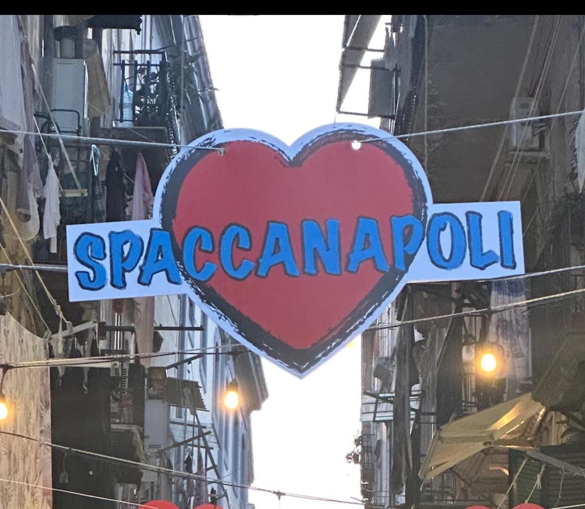 La Casa Di Patta A Spaccanapoli Екстер'єр фото